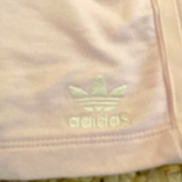 Pink adidas shorts - Picture 4 of 5